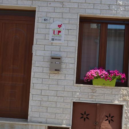 Up Panzió Carosino Kültér fotó